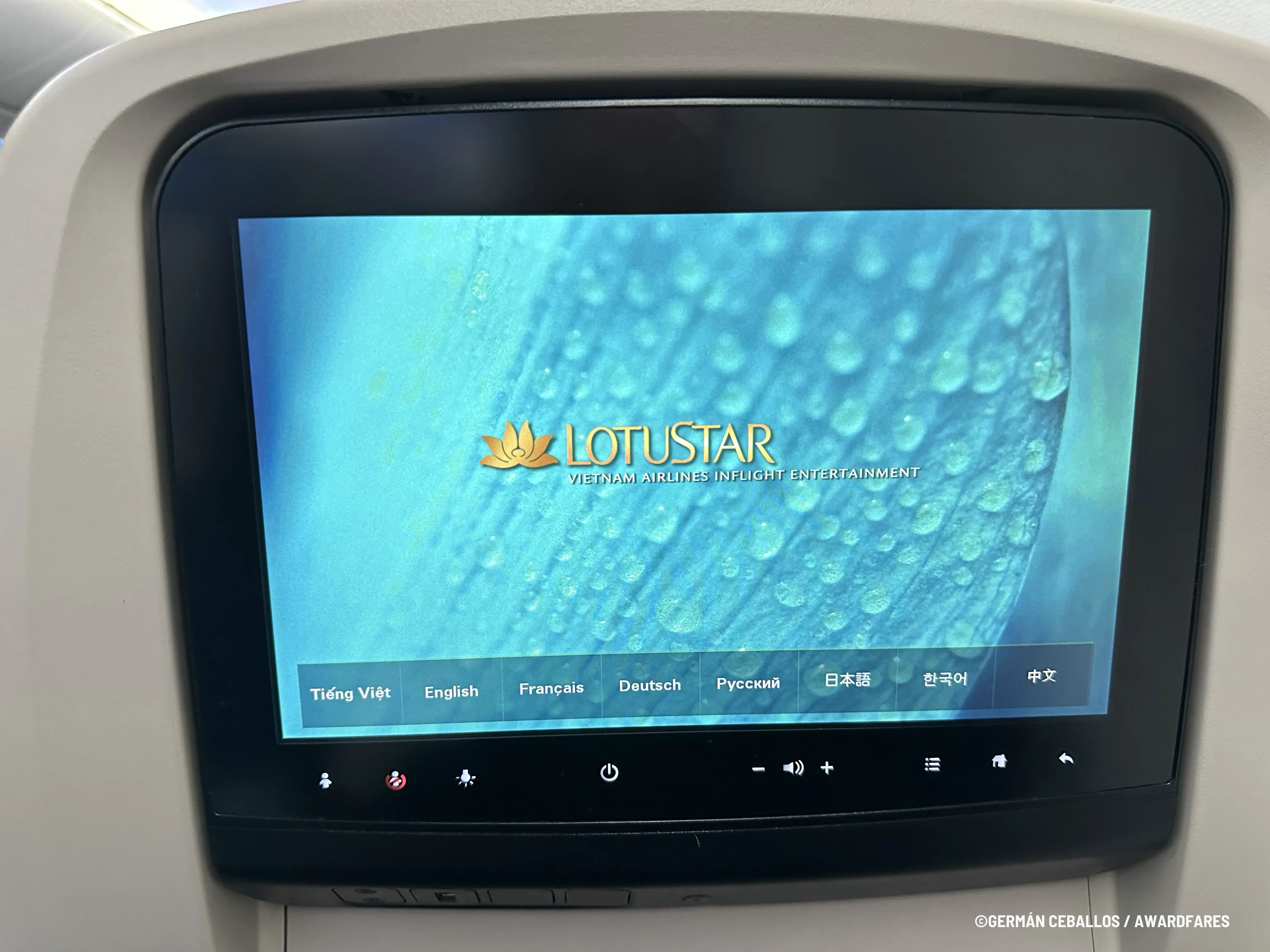 Servicio de bebidas en Clase Económica de Vietnam Airlines (787-10) Ho Chi Minh a Seúl