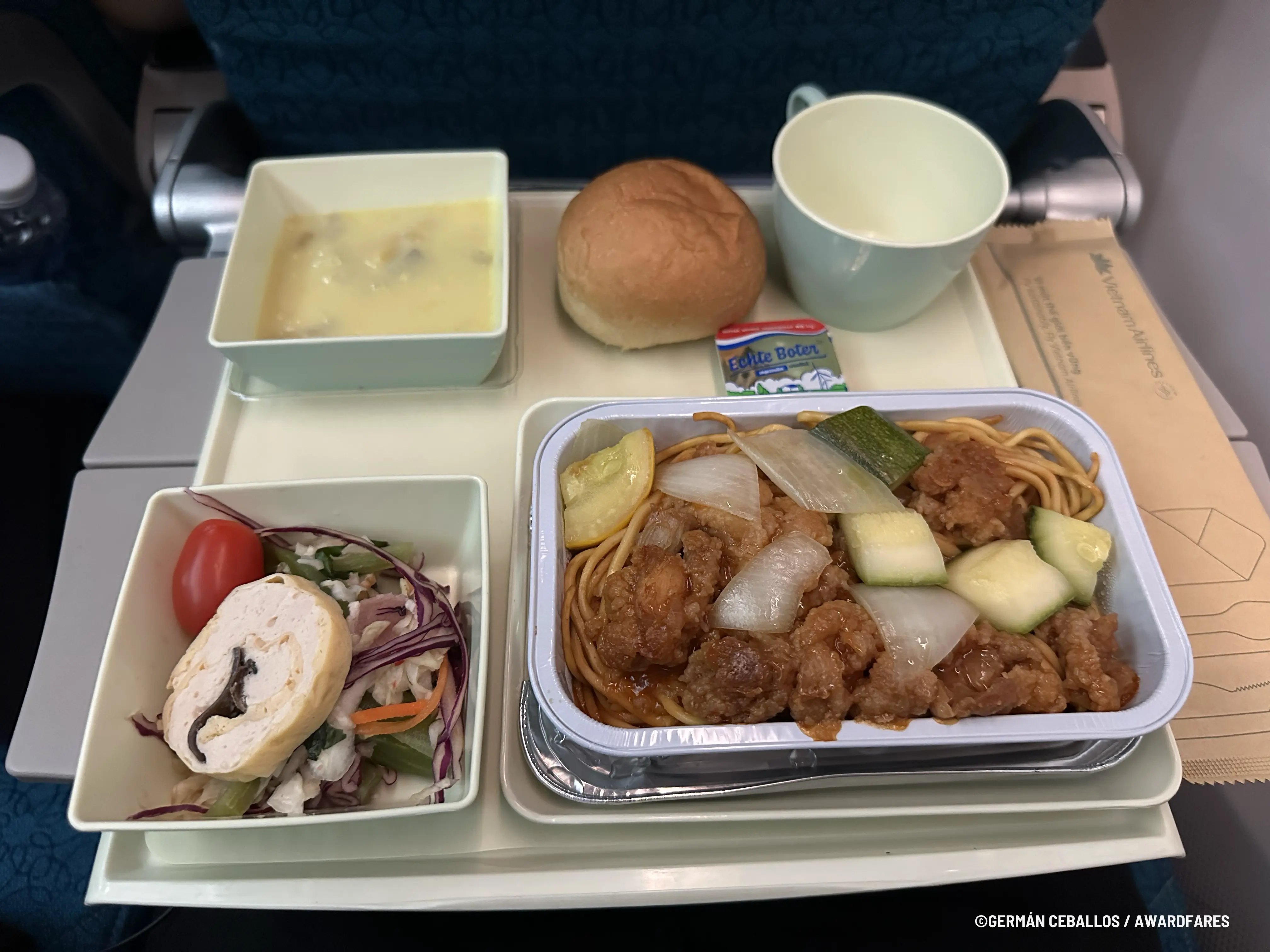 Mapa de vuelo en Clase Económica de Vietnam Airlines (787-10) Ho Chi Minh a Seúl