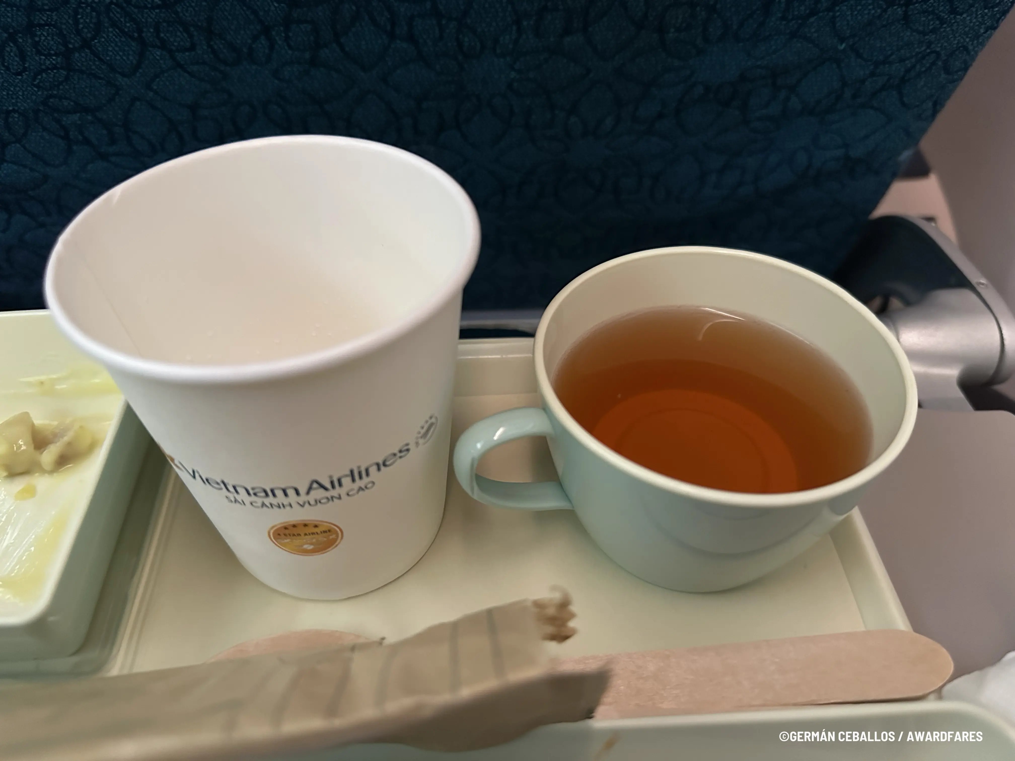 Almohada y manta en Clase Económica de Vietnam Airlines (787-10) Ho Chi Minh a Seúl