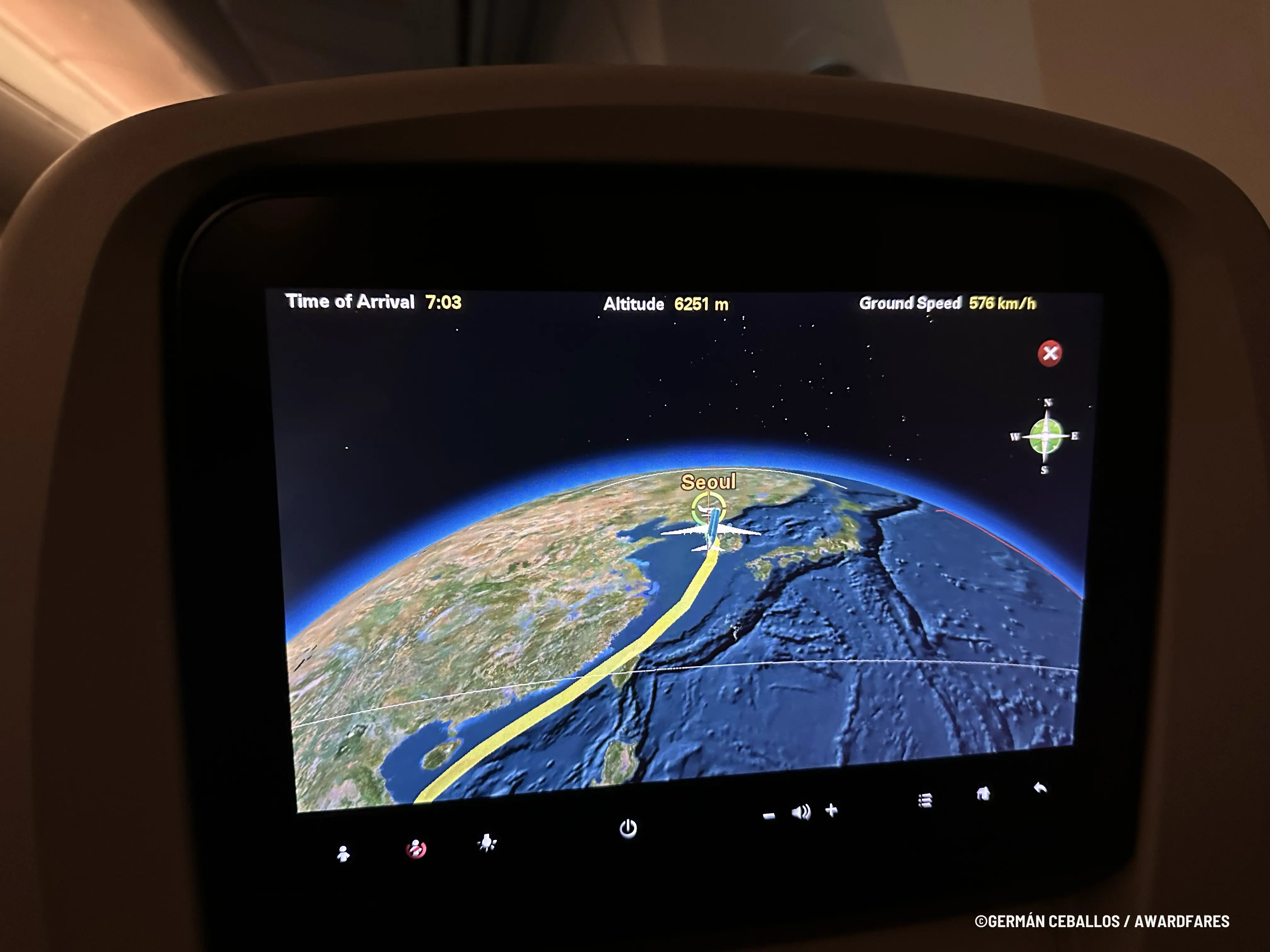 Vistas de aterrizaje en Clase Económica de Vietnam Airlines (787-10) aproximando Seúl