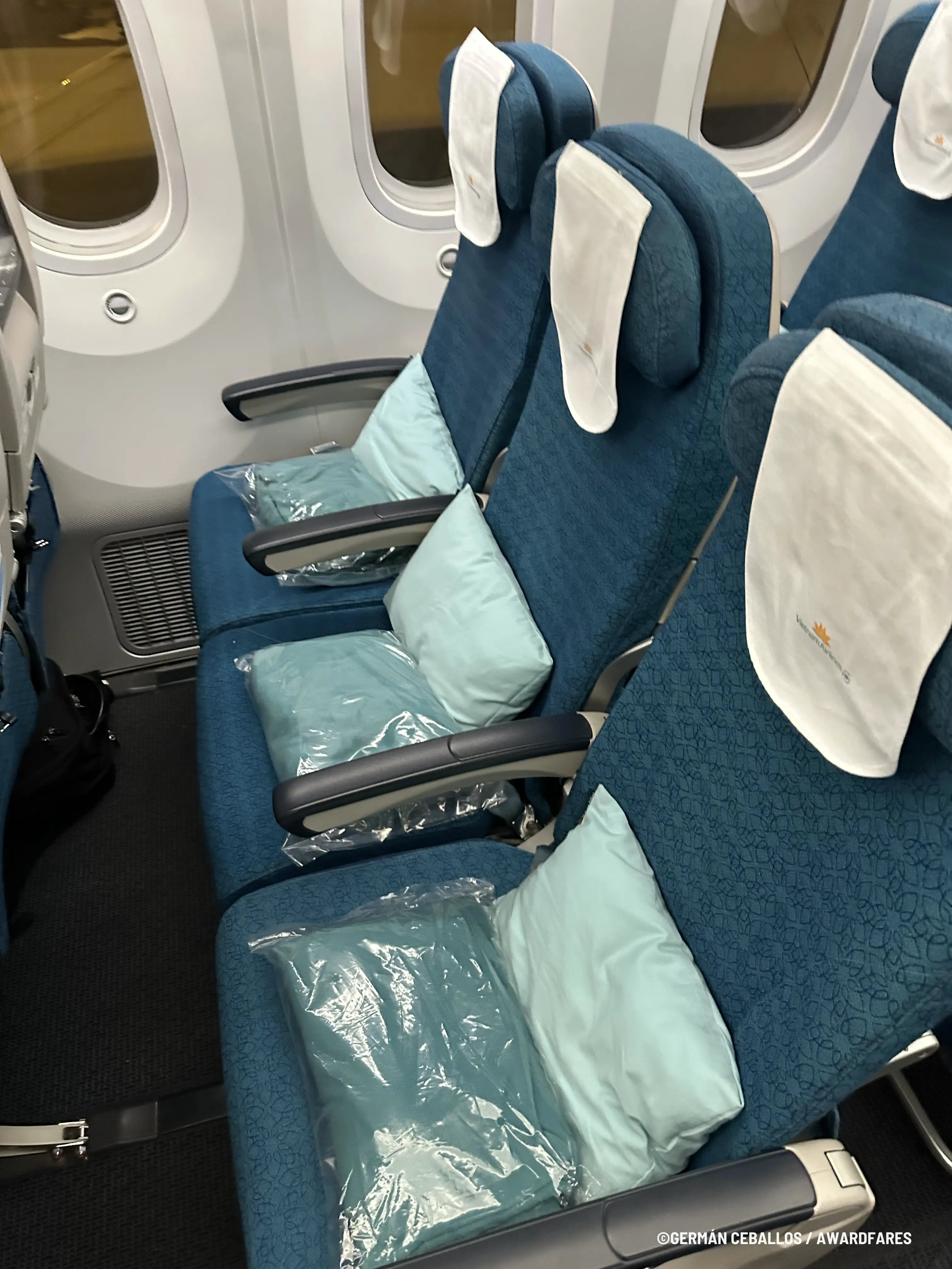 Audífonos en Clase Económica de Vietnam Airlines (787-10) Ho Chi Minh a Seúl